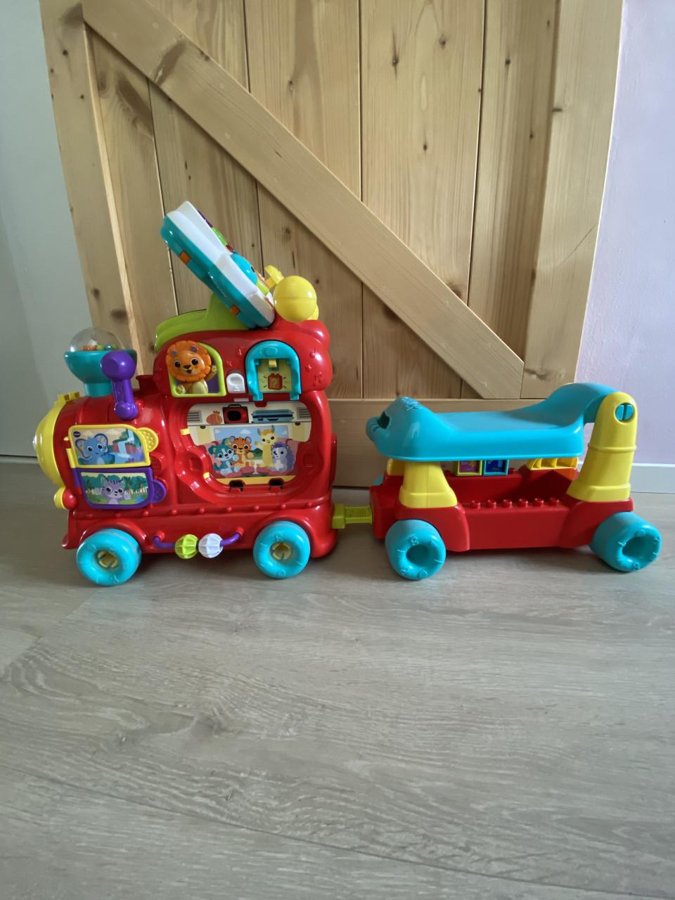 VTech Baby Rijd en Leer letterlocomotief