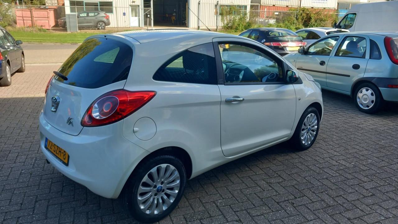 Ford Ka 1.2 Titanium X start/stop bj:2012 airco lm-velgen apk 2027 !!