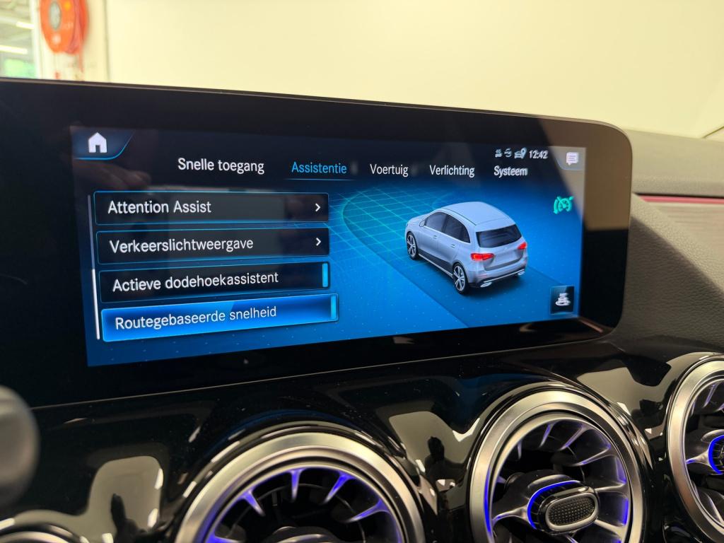 Mercedes-Benz B-Klasse 250 e amg premium plus | trekhaak | burmester | adap