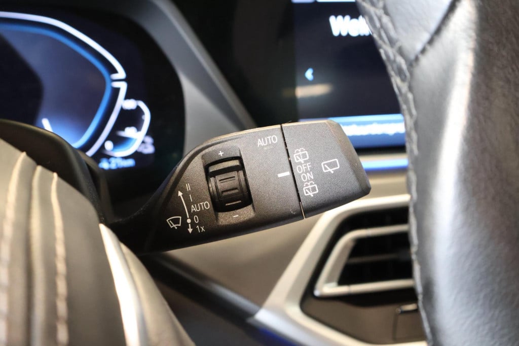 BMW X5 xdrive45e high executive nl auto, memory, luchtvering, carplay & and