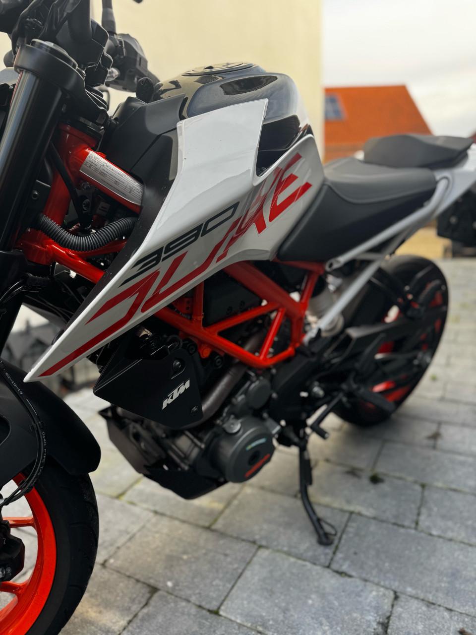 KTM Duke 390 (2020) A2 - 5800km