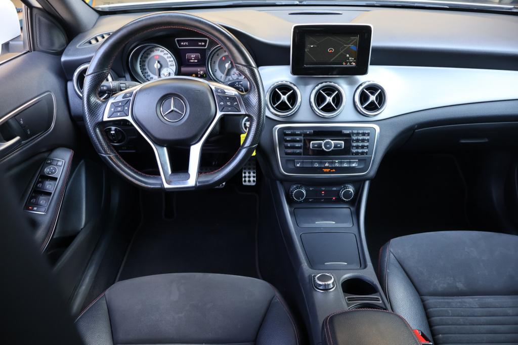 Mercedes-Benz Gla-klasse 200 ambition amg 157 pk i automaat i stoelverwarmi