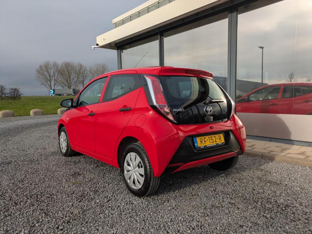 Toyota Aygo 1.0 vvt-i x-fun | airco | bluetooth