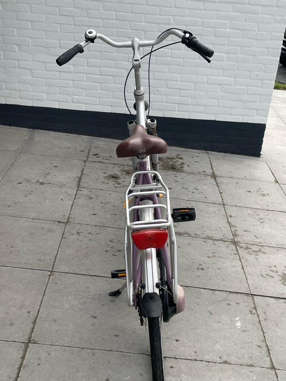 Damesfiets/ stationsfiets.