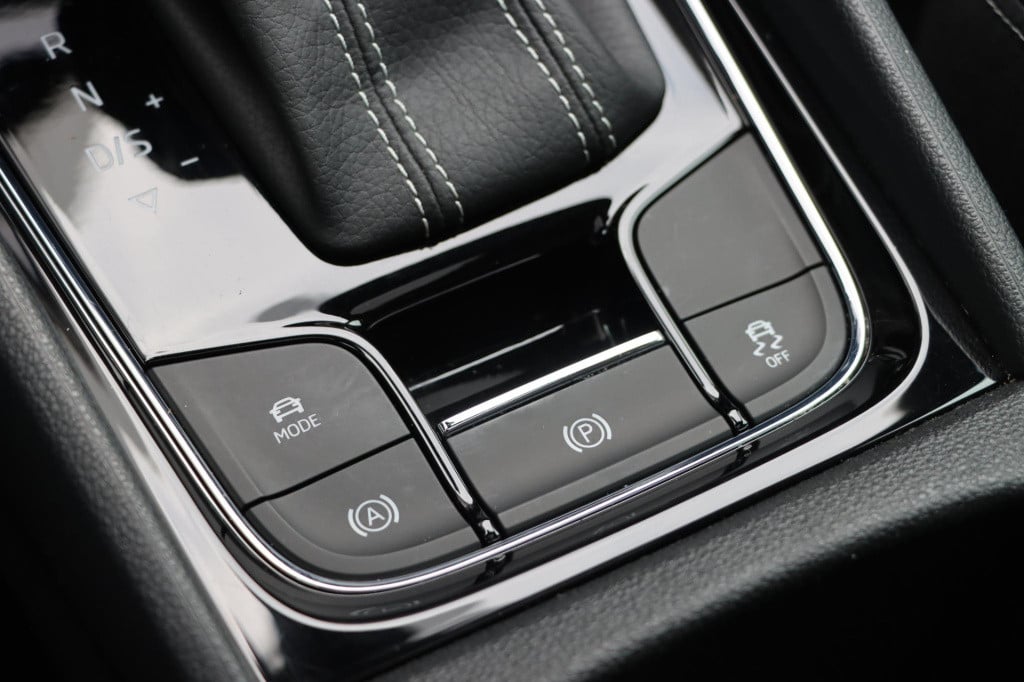Skoda Karoq 1.5 tsi act sportline business dsg7 150pk
