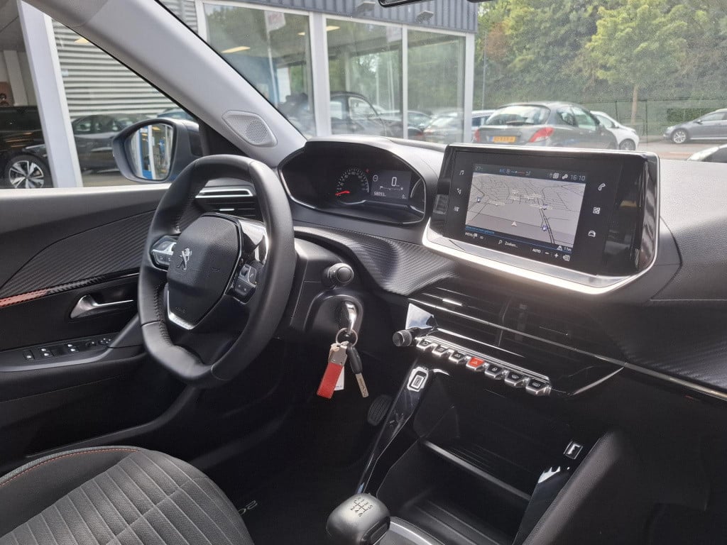 Peugeot 2008 suv 1.2 100 pk active airco/nav/park/trekhaak