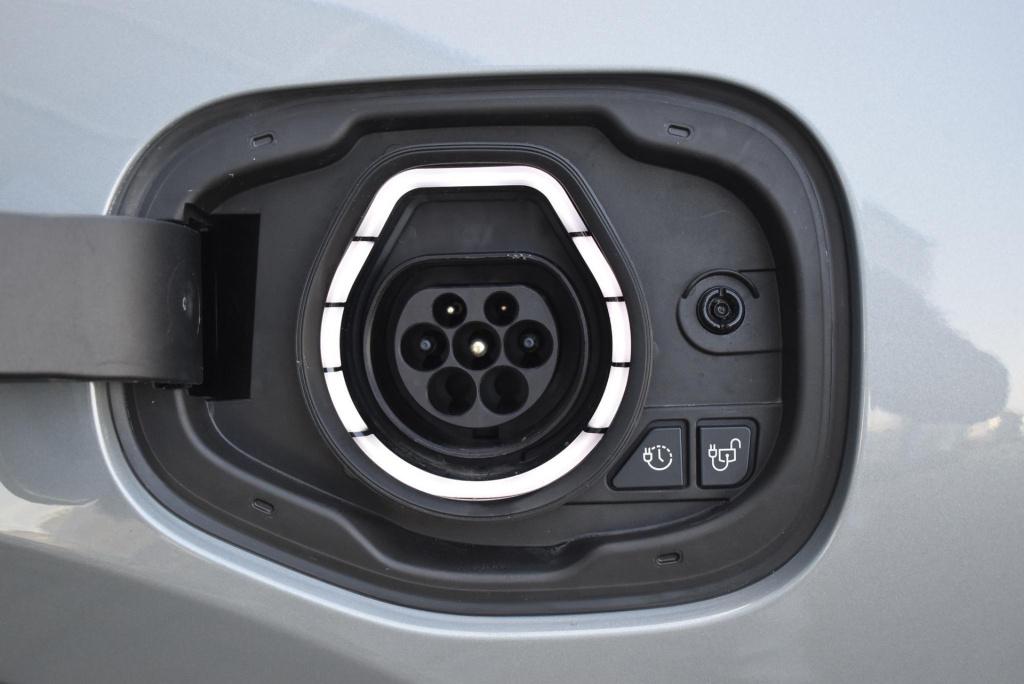 Ford Kuga 2.5 phev st-line | climate control | cruise control | winterpakke