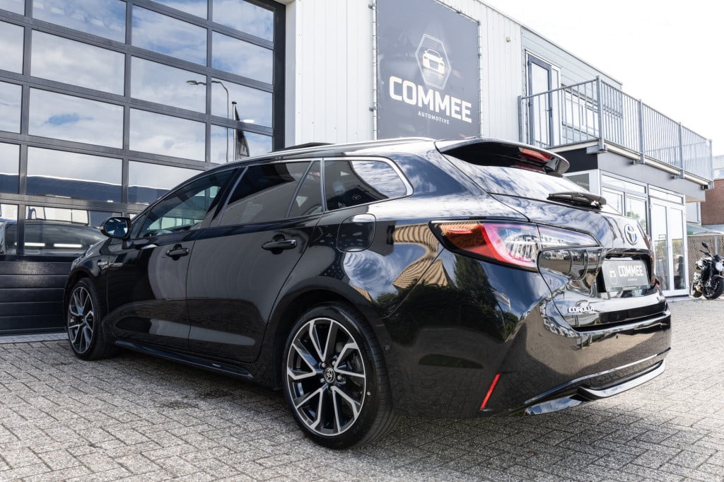 Toyota Corolla Touring Sports 2.0 hybrid executive ✅cam✅hud✅pano✅leder