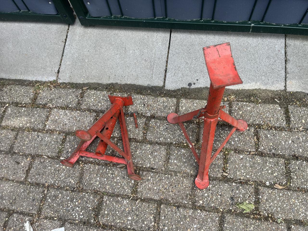Assteunen