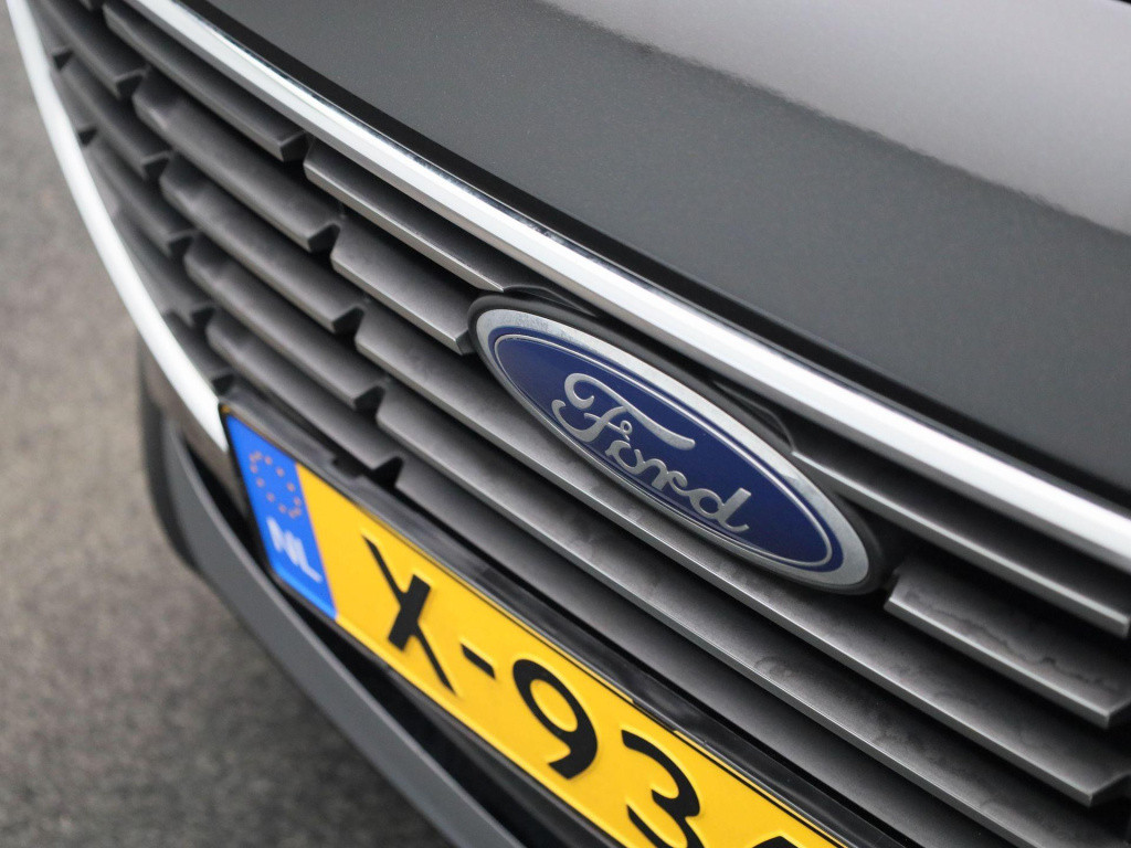 Ford Fiesta 1.0 ecoboost hybrid titanium