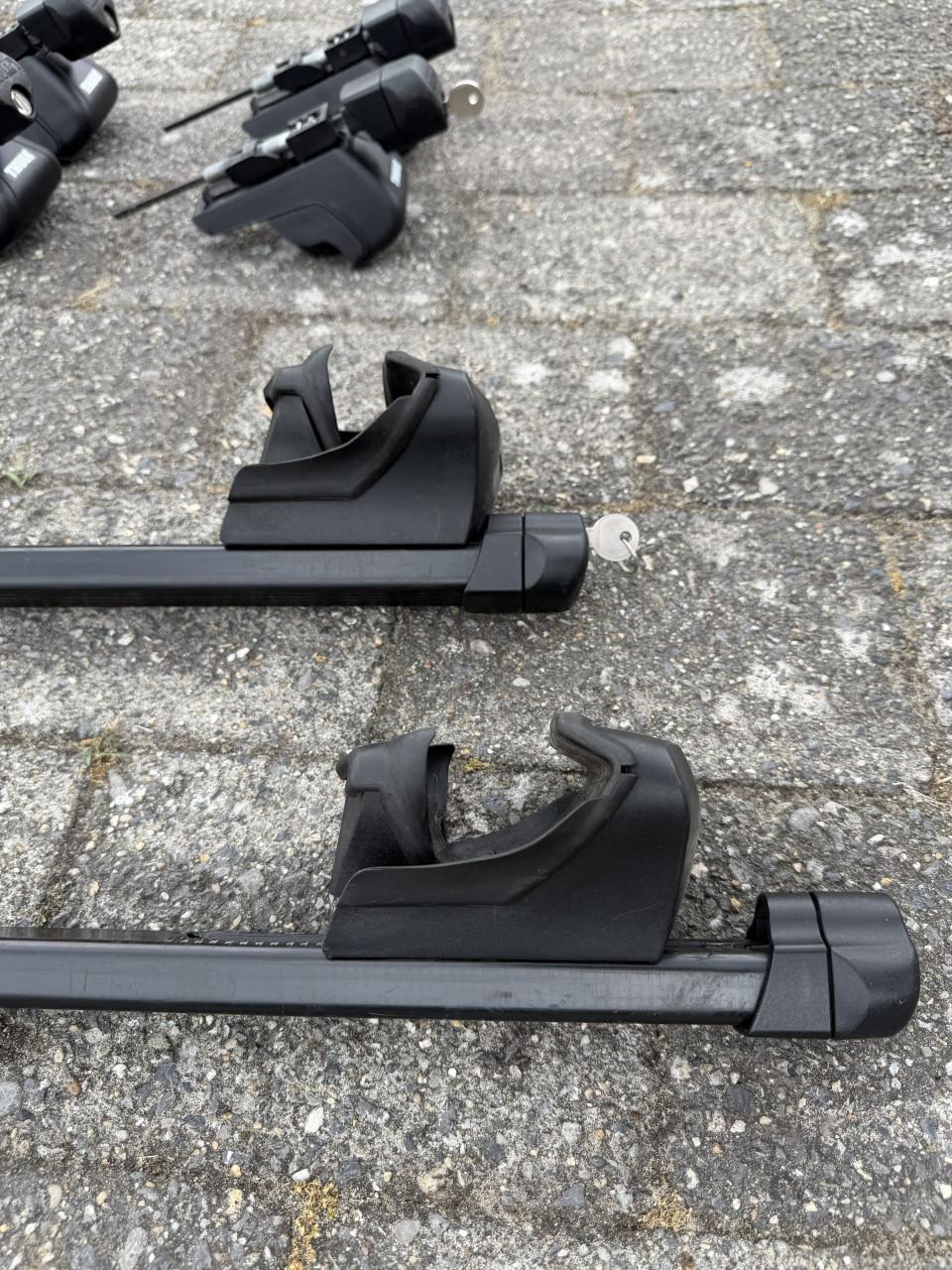 Thule dakdrager voor open dakrails oa. Volvo V50