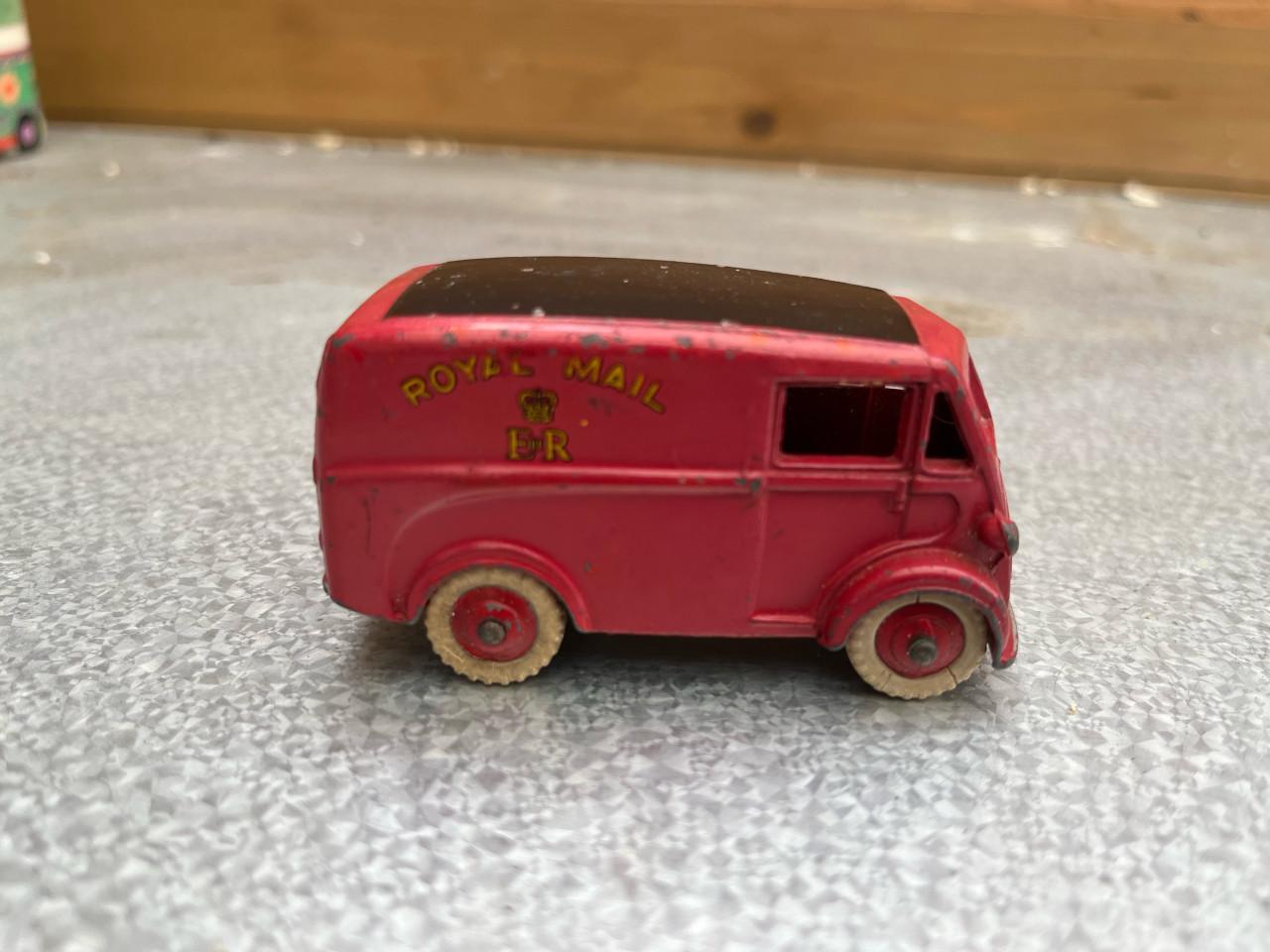 Dinky toys 6 stuks
