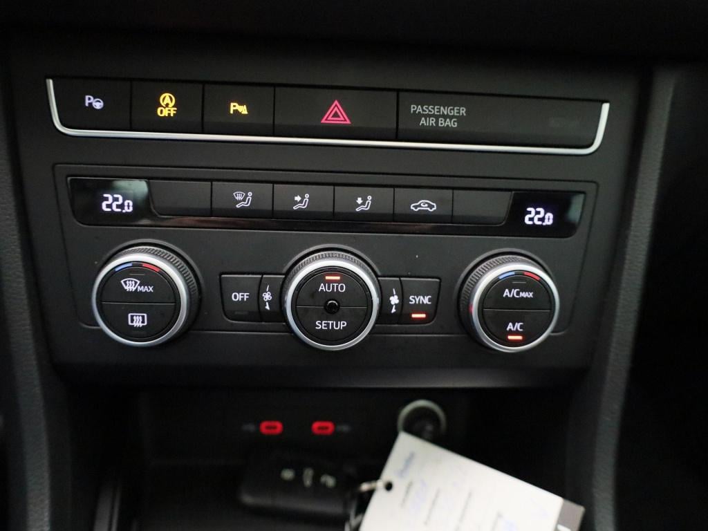 Seat Ateca 1.5 tsi style business intense | panoramadak | navigatie | apple