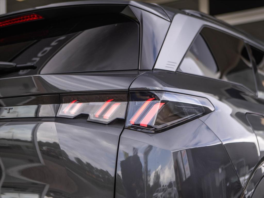Peugeot 5008 hybrid 145pk e-dcs6 allure 7p automaat | apple/android | camer