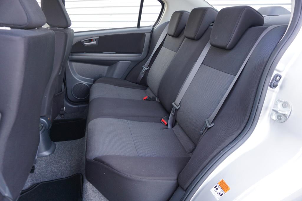 Suzuki Sx4 1.6 exclusive airco / elektr. ramen / trekhaak / lm velgen / nap