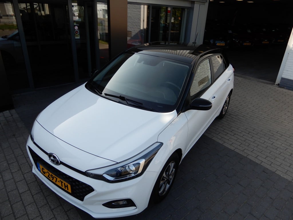 Hyundai I 20 1.0 t-gdi comfort | nl auto | navi | twotone | lm velgen |