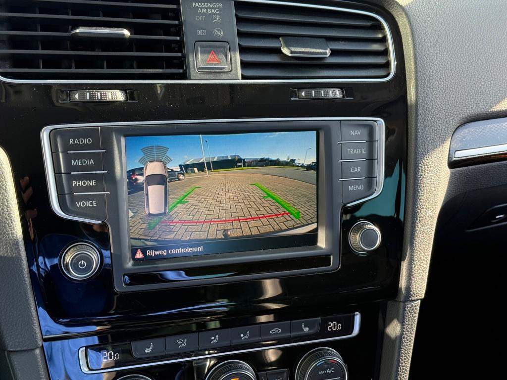 Volkswagen Golf 1.2 tsi business edition r connected dsg