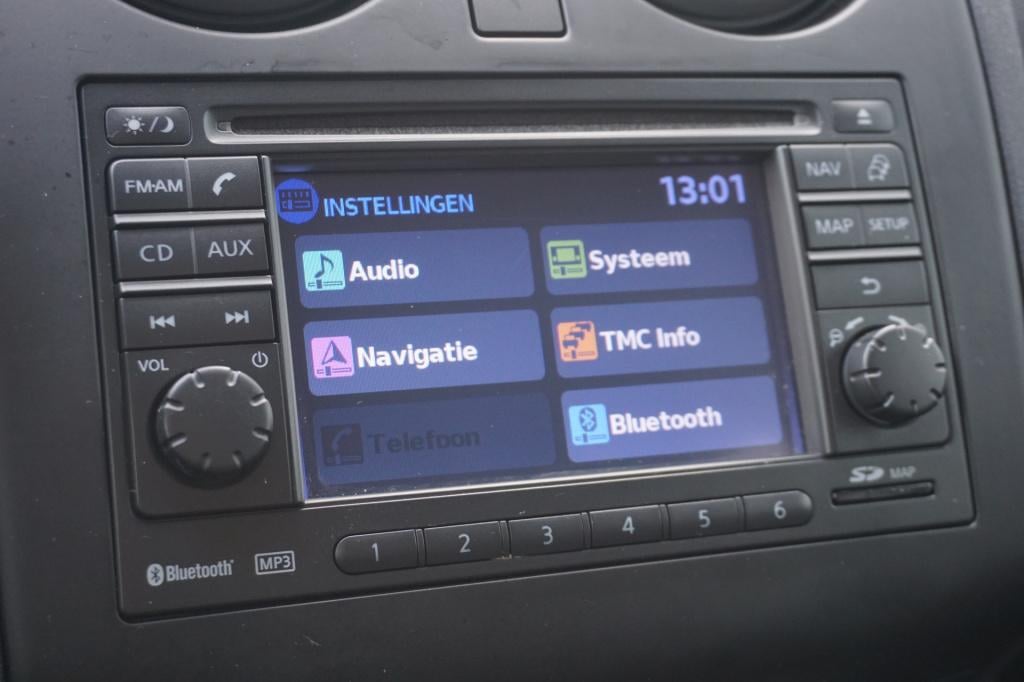 Nissan Qashqai 1.6 connect edition climate / navi / cruise / camera / pano 