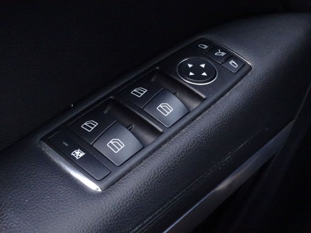 Mercedes-Benz E-Klasse coupé 200 cgi avantgarde amg pakket | harman/kardon 