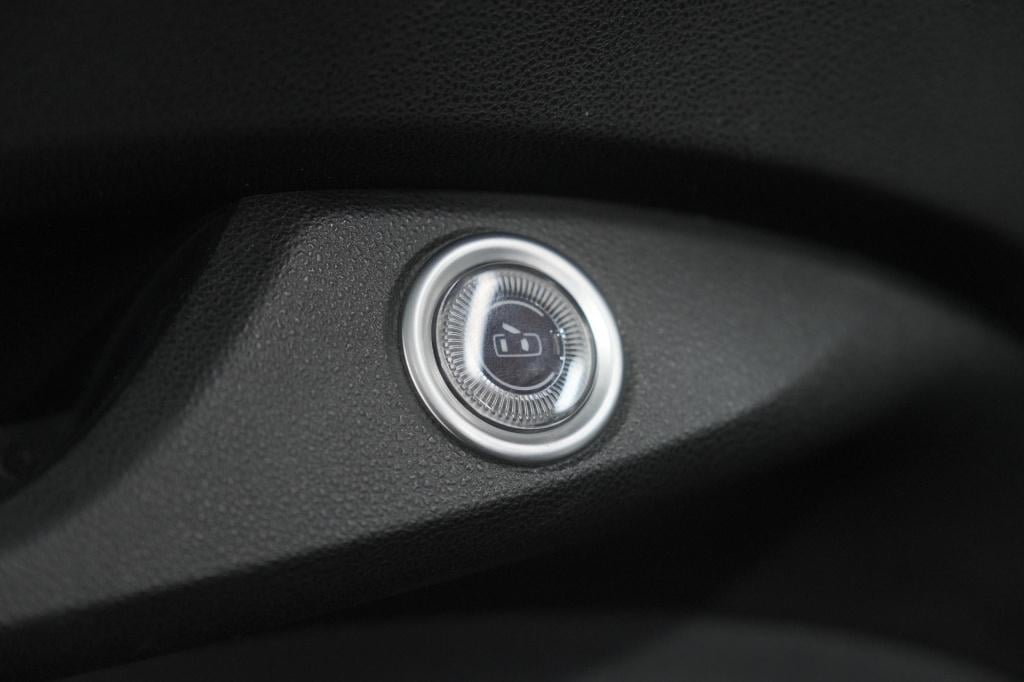 Fiat 500 icon 42 kwh | camera | 17" velgen | keyless start | navigatie | ap