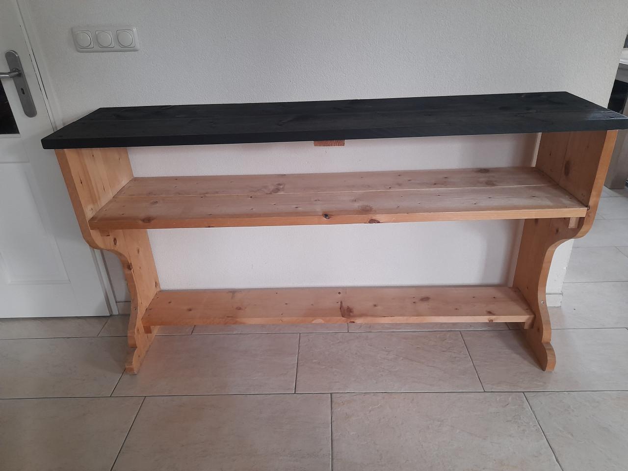 Stoere massief houten side table 165 x 39 x 93.5H ( in goede staat )