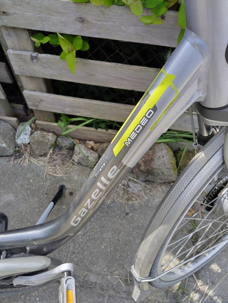 2 x Gazelle elektrische fietsen goed lezen