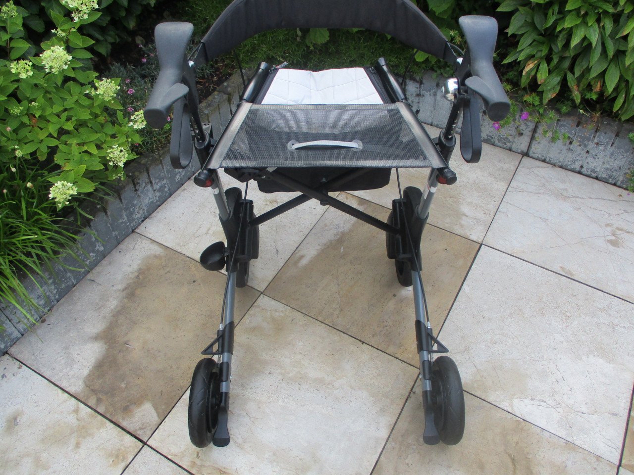 Zgan Topro Troja 2G  rollator met zitje grote tas rugsteun en stokhouder