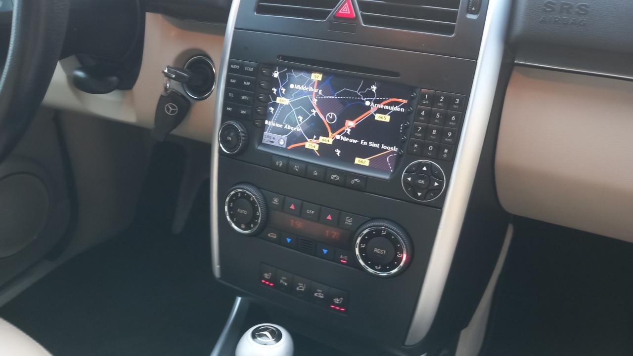 Mercedes B-Klasse 200 Turbo Automaat !! 5drs bj: 2007 airco-leer-navigatie