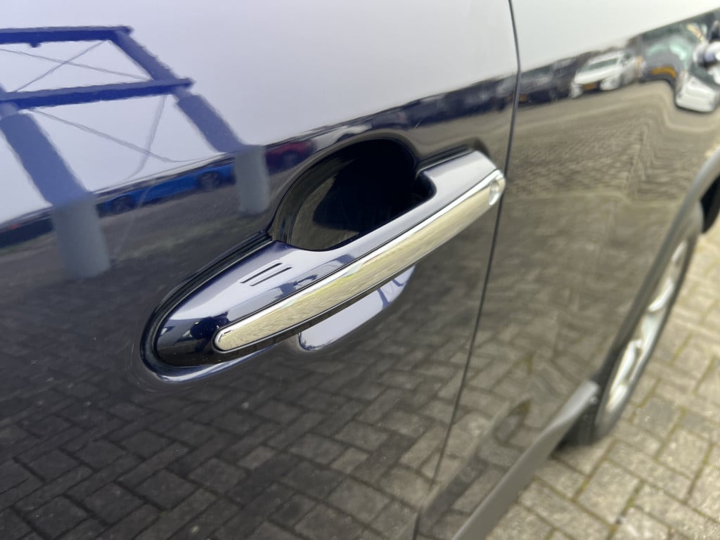 Toyota Rav4 2.5 hybrid executive nl auto | trekhaak | alarm klass 3 | vol l