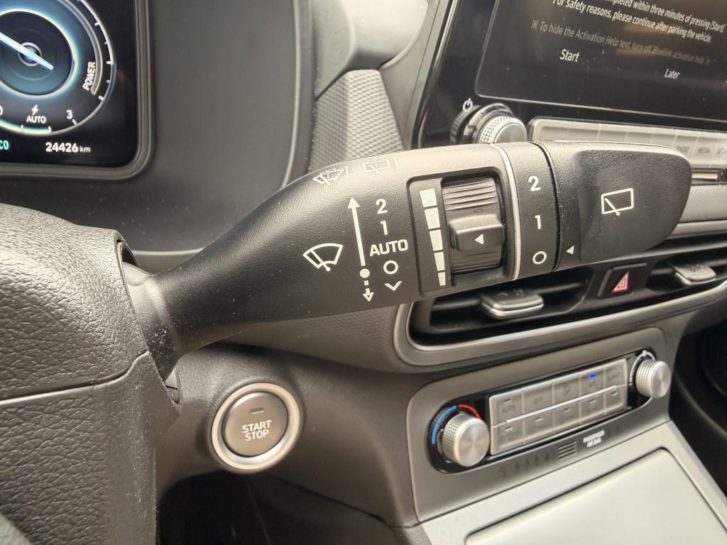 Hyundai Kona ev premium 64 kwh 3 fase | luxe uitvoering | navigatie | hud |