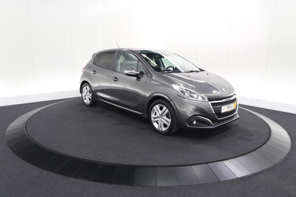 Peugeot 208 puretech 82 signature | parkeersensoren | apple carplay | navig