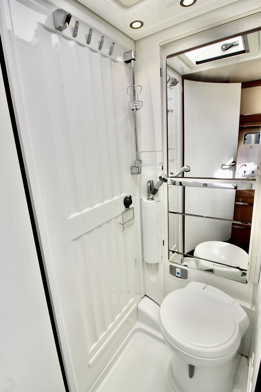 Hymer Ensis-T 474( Lengtebedden compact)
