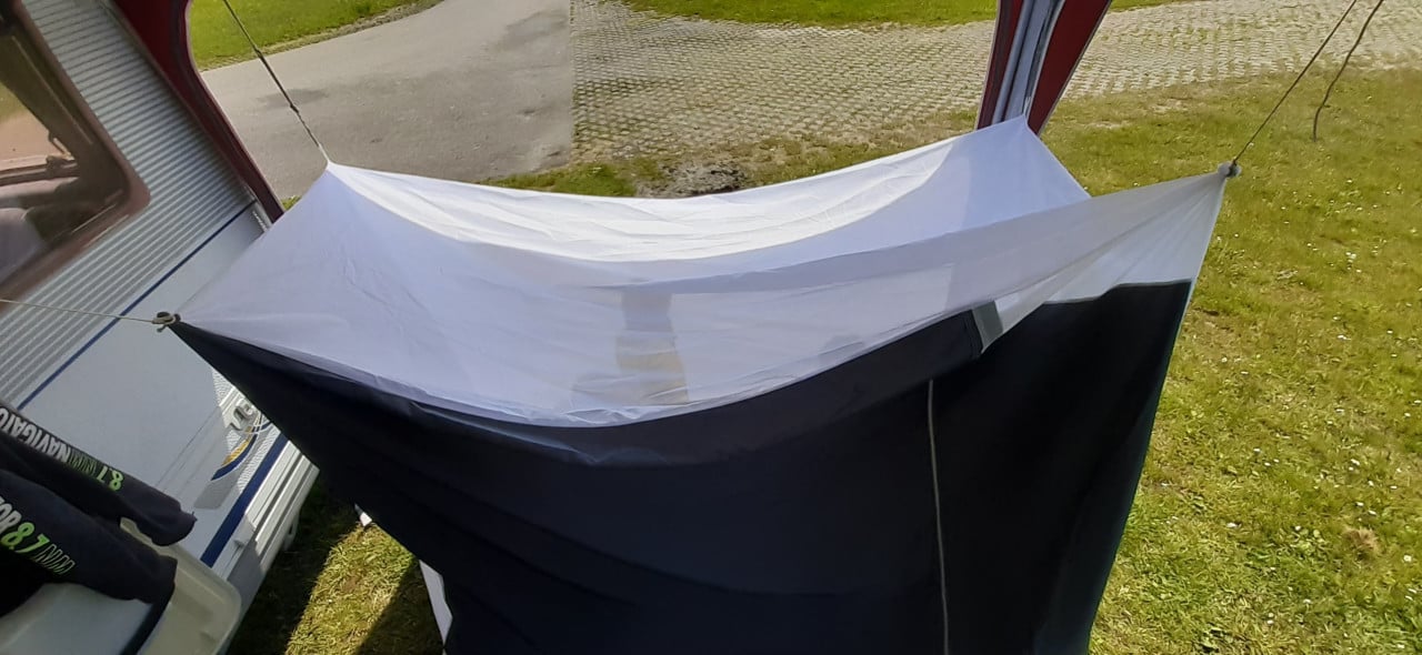 Slaaptent voor in voortent