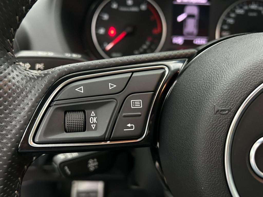 Audi Q2 occasion 1.4 tfsi cod launch edition | airco | stoelverwarming | tw