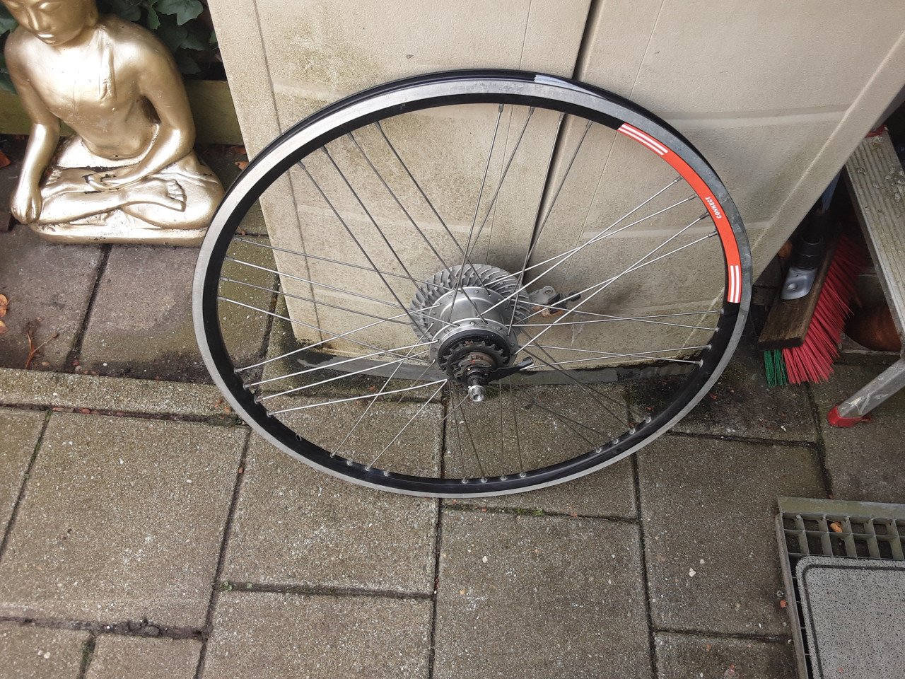 28 inch shimano nexus achterwiel, 8 speed,rollerbrake rem