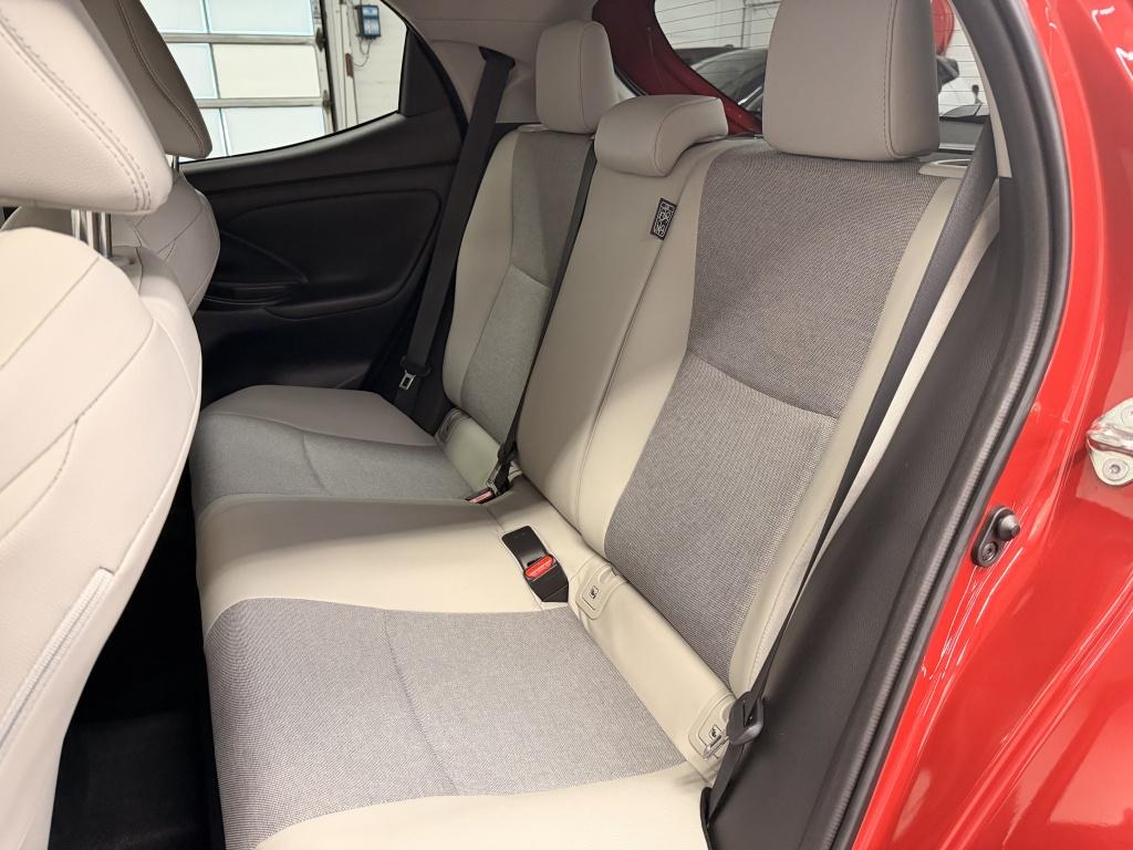 Toyota Yaris 1.5 hybrid executive| jbl| hud| ada.cruise| stoel+stuur.verw