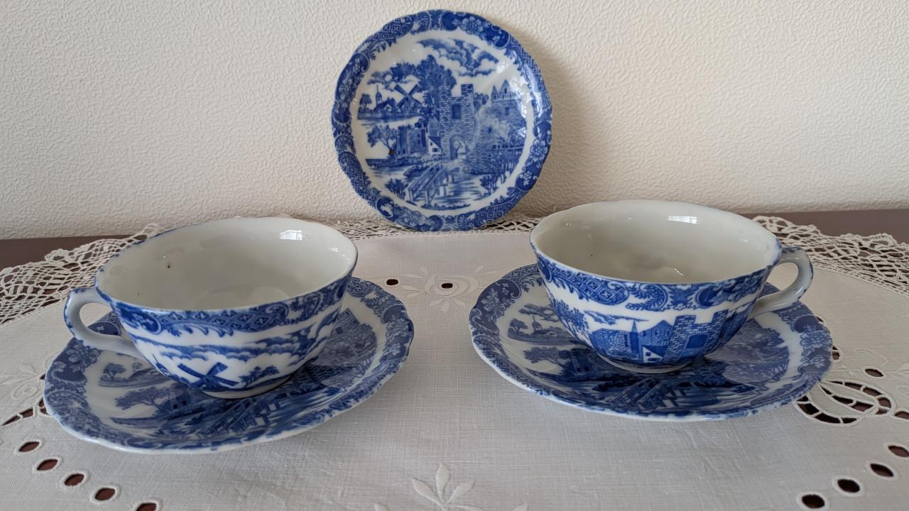 Antieke Delfts Blauwe kop en schotel met Kasteel en Molen