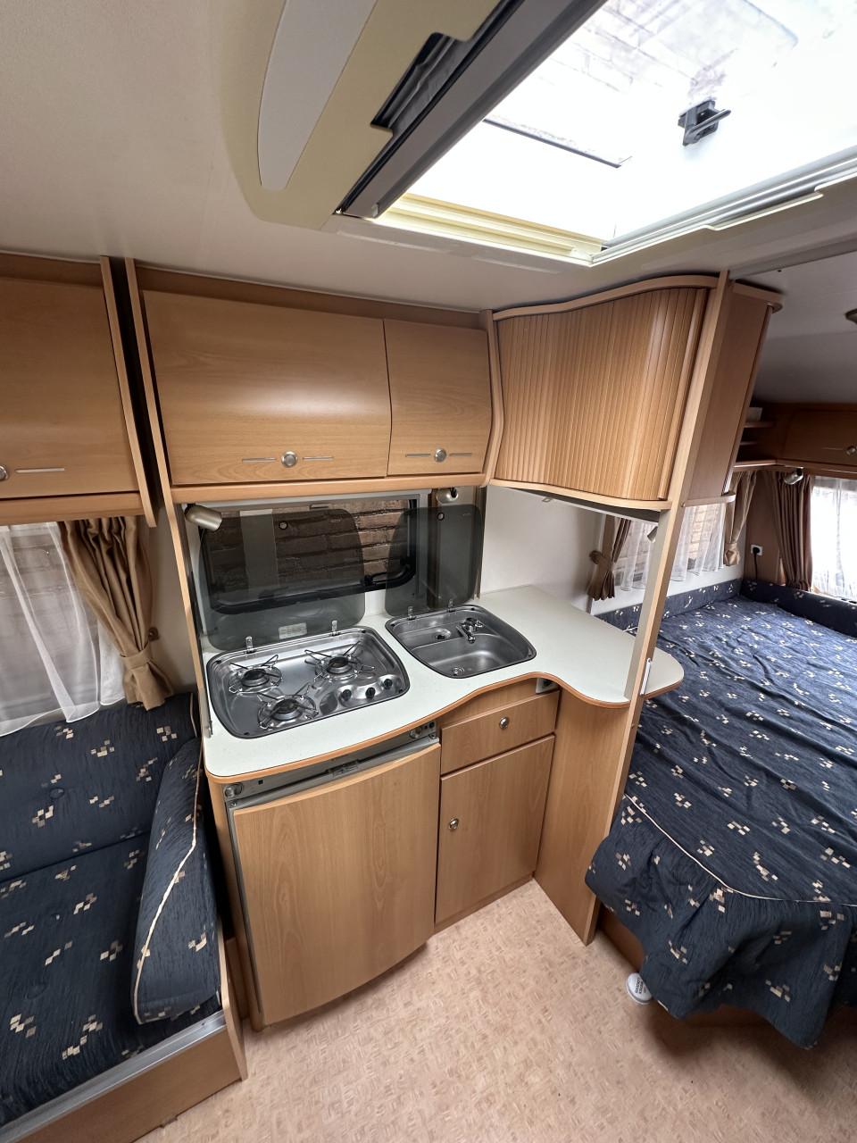 Avento 445 TF Jubilee 2004 Frans bed mover voortent