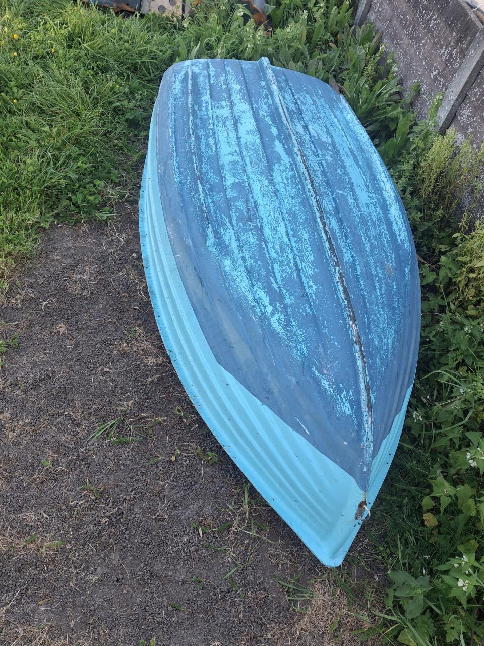 Polyester boot roeiboot in goede staat-2.2 meter-event. met 2.5pk Yamaha