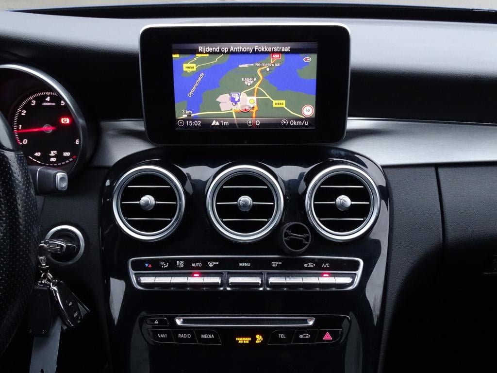 Mercedes-Benz C-Klasse 180 amg sport edition automaat | led | leder | camer