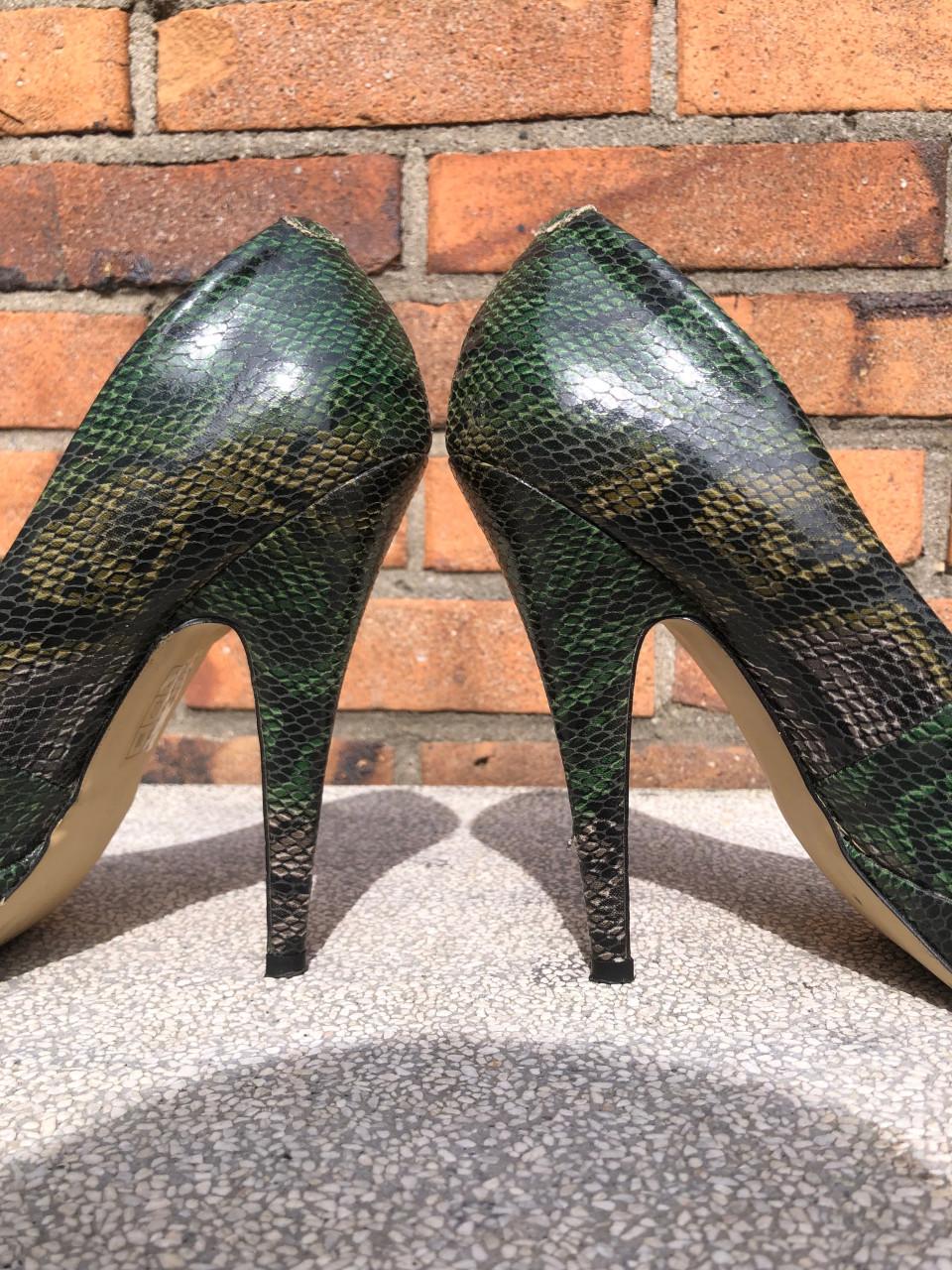Groene pumps maat 36