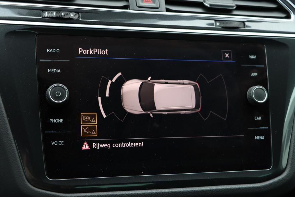 Volkswagen Tiguan 1.4 tsi comfortline business r