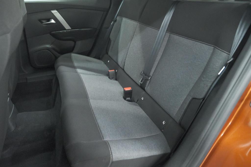 Citroen C4 puretech 100 feel | cruise control | parkeersensoren | airco