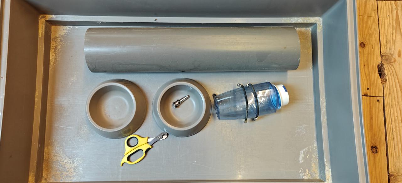 Te Koop Cavia kooi en rek voor buiten