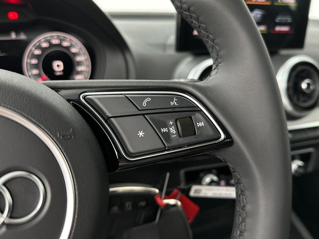 Audi Q2 advanced edition (a01 pi) 35 tfsi 110 kw / 150 pk