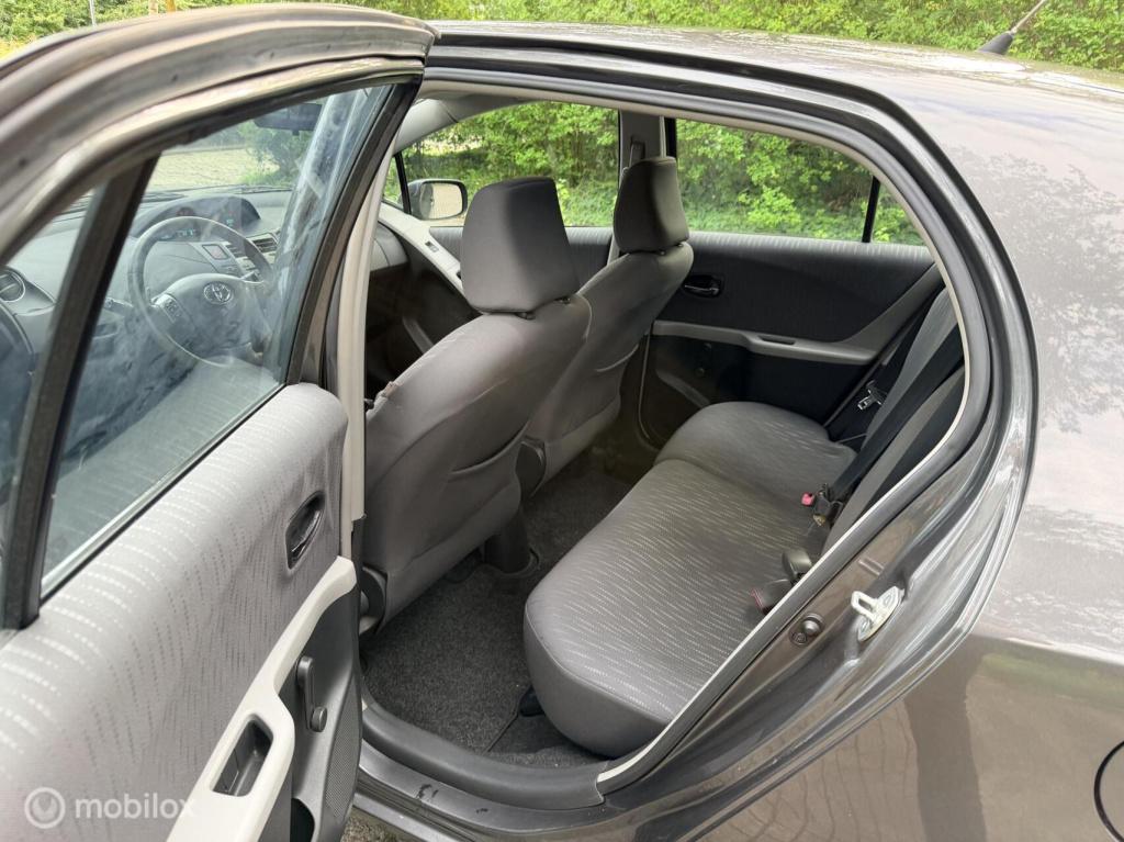 Toyota Yaris 1.3 vvti aspiration | automaat | hoge zit | airco