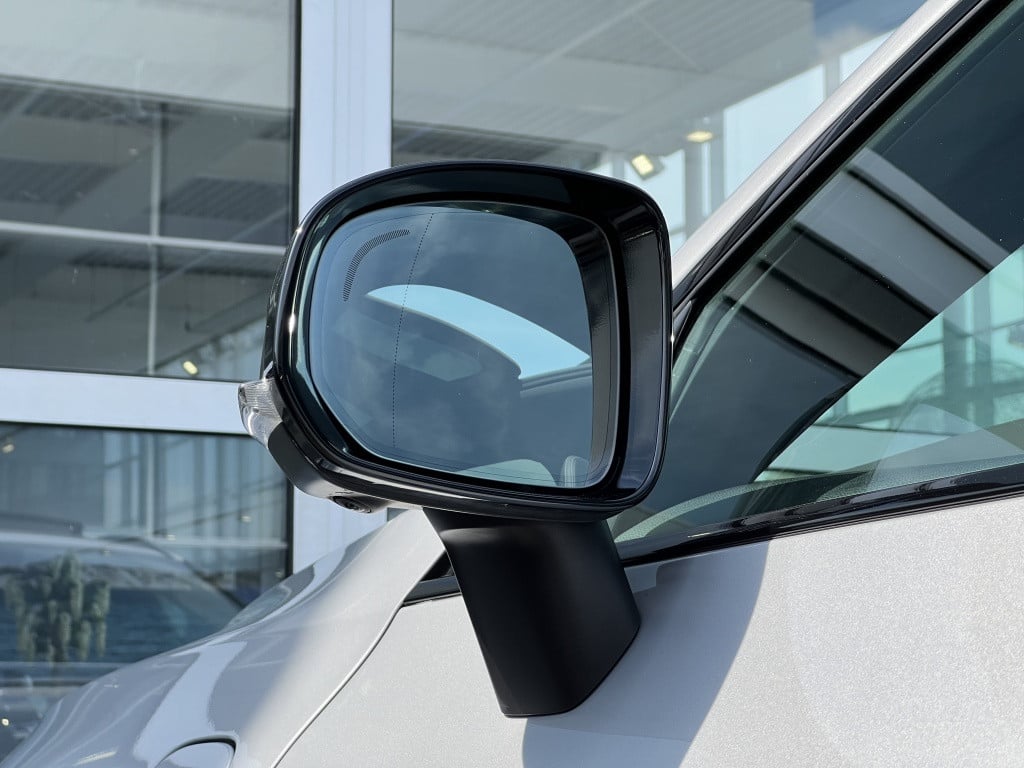 Volvo XC60 t6 340pk recharge r-design| luchtvering| panodak| adap.cruise| 3