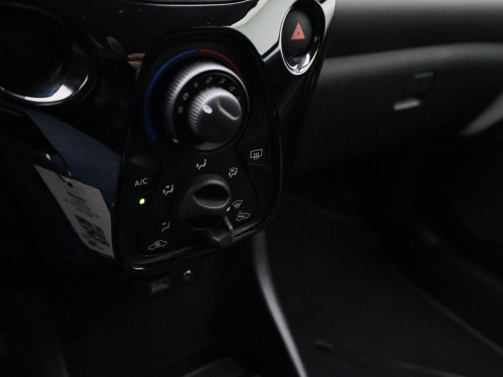 Peugeot 108 1.0 e-vti style | lage km stand! | bluetooth | airco | cruise c