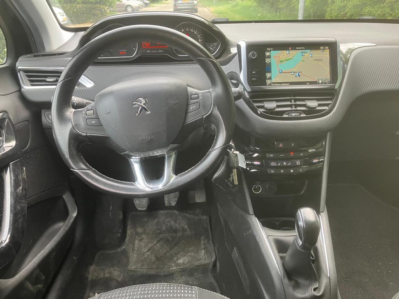 Peugeot 208 1.2
