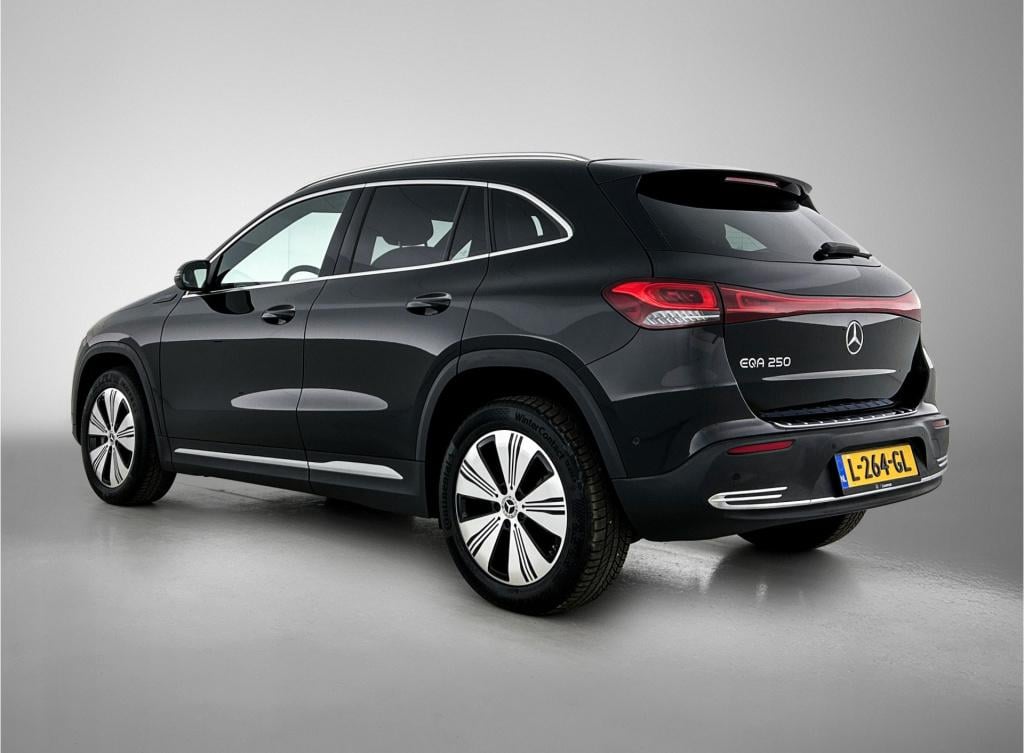 Mercedes-Benz Eqa 250 business solution luxury 67 kwh ledkoplampen | parkee